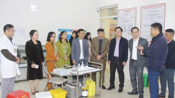 Quan tâm tháo gỡ khó khăn đối với tuyến y tế cơ sở