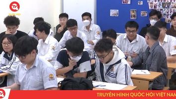 Giáo viên không được dạy thêm ngoài nhà trường với học sinh của mình