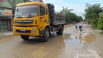 Sở Giao thông vận tải trả lời cử tri Nguyễn Thị Quy, Chủ tịch UBMTTQ xã Quỳnh Liên, thị xã Hoàng Mai về khắc phục những bất cập trên tuyến tỉnh lộ 537B