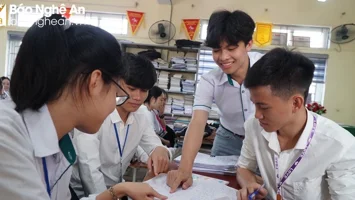 Nam sinh người Thái Nghệ An sở hữu nhiều thành tích 'khủng'
