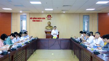 Ban Kinh tế - Ngân sách Hội đồng nhân dân tỉnh thẩm tra một số nội dung chuẩn bị cho kỳ họp thứ 13