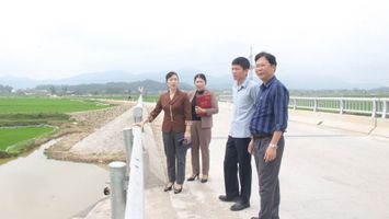 Lắng nghe, vào cuộc giải quyết những vấn đề bức xúc từ thực tiễn
