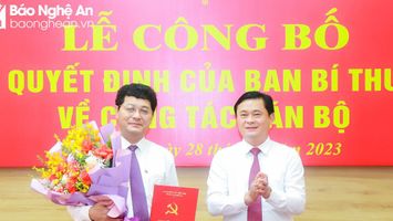Trao Quyết định của Ban Bí thư chuẩn y Ủy viên, Chủ nhiệm Ủy ban Kiểm tra Tỉnh ủy Nghệ An