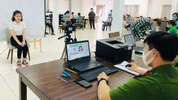 Đề xuất sửa đổi luật, tăng tiện ích thẻ căn cước công dân