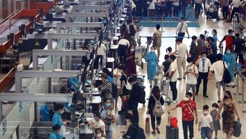 Cục Hàng không yêu cầu các hãng bay không tăng giá vé 'vượt trần'