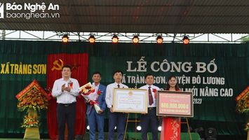 Xã Tràng Sơn (Đô Lương) đón nhận Bằng công nhận xã đạt chuẩn nông thôn mới nâng cao