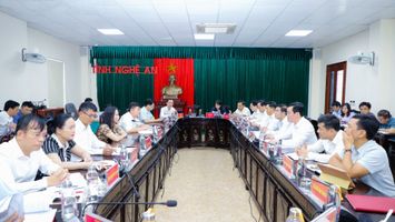 Chủ tịch UBND tỉnh Nguyễn Đức Trung tiếp công dân định kỳ tháng 5/2023