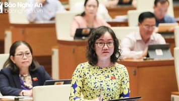 Đại biểu Quốc hội đoàn Nghệ An tha thiết đề nghị sớm sửa luật để kiểm soát, hạn chế sử dụng thuốc lá điện tử