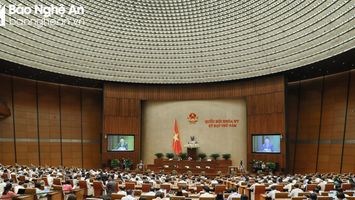 Quốc hội thảo luận về dự thảo Luật Đấu thầu (sửa đổi) và dự án Luật Phòng thủ dân sự
