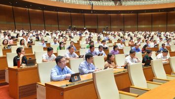 Đoàn ĐBQH tỉnh Nghệ An góp ý dự án Luật Đấu thầu (sửa đổi)