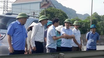 Thường trực HĐND thị xã Hoàng Mai khảo sát việc giải quyết kiến nghị cử tri và đơn thư tại phường Quỳnh Thiện