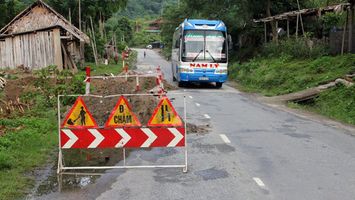 Sở Giao thông vận tải trả lời cử tri khối 1, thị Trấn Mường xén, huyện Kỳ Sơn về mở rộng cống thoát nước trên đường quốc lộ 7A