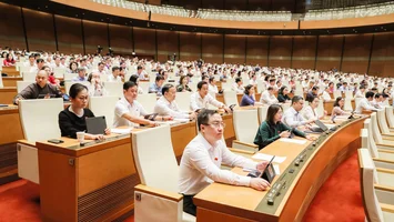 Quốc hội chốt việc bỏ quy định thời hạn còn lại của hộ chiếu từ 6 tháng trở lên mới đủ điều kiện xuất cảnh