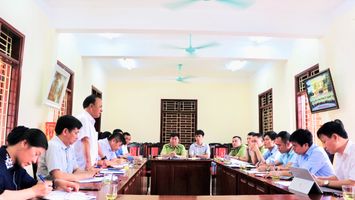 Ban Kinh tế - Ngân sách HĐND tỉnh khảo sát công tác giao đất, giao rừng; quản lý, bảo vệ và phát triển rừng trên địa bàn huyện Quế Phong