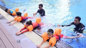 Nghệ An thông qua chính sách hỗ trợ đầu tư bể bơi và tổ chức dạy bơi cho trẻ em trên địa bàn tỉnh