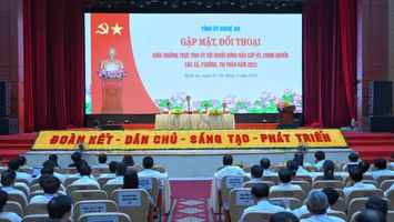Thường trực Tỉnh ủy Nghệ An gặp mặt, đối thoại với hơn 1.000 cán bộ chủ chốt 460 xã, phường, thị trấn