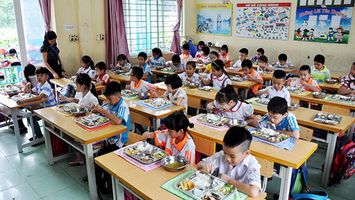 Nghệ An quy định các khoản thu trong năm học 2023 - 2024