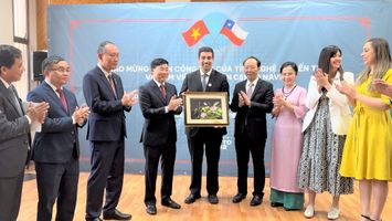 Đoàn Công tác của tỉnh Nghệ An làm việc tại Cộng hoà Chile