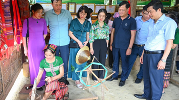 Khảo sát mô hình bảo tồn bản sắc văn hóa dân tộc trên địa bàn huyện Con Cuông