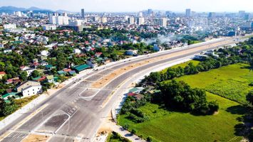 Sở Giao thông vận tải trả lời cử tri Nguyễn Hồng Sơn, trú tại xóm Xuân Đồng, xã Nghi Đức, thành phố Vinh về bồi thường các hộ dân ở xóm Xuân Đồng trong quá trình thi công đường 72m nối Vinh –Cửa Lò
