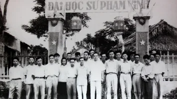 Giáo sư Nguyễn Thúc Hào - Long lanh một ánh nguyệt tròn