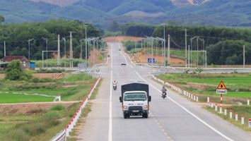 Ban Quản lý khu kinh tế Đông Nam trả lời kiến nghị của cử tri huyện Nghi Lộc về việc đặt biển báo đô thị đoạn đường N5
