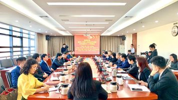 Đoàn công tác Hội đồng nhân dân tỉnh Nghệ An thăm, làm việc tại Trung Quốc