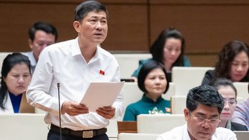 Đại biểu Thái Văn Thành: Thời gian soạn bài, chấm bài của giáo viên cần được quy đổi thành giờ dạy, tiết dạy