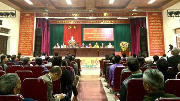 Đồng chí Phan Đức Đồng, Ủy viên BTV Tỉnh Ủy, Bí thư Thành ủy, Chủ tịch HĐND Thành phố tiếp xúc cử tri tại phường Quán Bàu