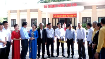 Phó Chủ tịch HĐND tỉnh Nguyễn Như Khôi dự Ngày hội Đại đoàn kết tại thị xã Thái Hòa