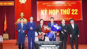 Kỳ họp thứ 22 HĐND huyện Con Cuông khoá XX quyết định nhiều nội dung quan trọng đối với phát triển kinh tế - xã hội của huyện năm 2025