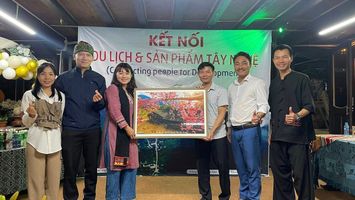 “Đánh thức” du lịch vùng cao bằng mạng xã hội