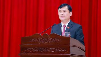 Nêu cao tinh thần trách nhiệm của đại biểu, quyết nghị thực hiện các công trình, dự án quan trọng *