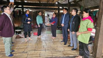 Thường trực HĐND huyện Con Cuông giám sát việc thực hiện chế độ, chính sách trước, trong và sau Tết Nguyên Đán Giáp Thìn 2024