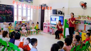 Sở Nội vụ trả lời cử tri Lê Khánh Kiều, Trưởng phòng Giáo dục và Đào tạo thị xã Thái Hoà về công tác quản lý biên chế ngành giáo dục