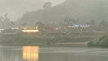 Du lịch homestay và văn hóa giả trang