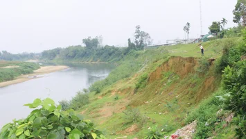 Cấp bách xây dựng đê kè chống lũ qua xã Thanh Liên, huyện Thanh Chương