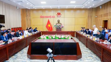 Lãnh đạo tỉnh Nghệ An làm việc với Tổ tư vấn kinh tế - xã hội tỉnh về các nội dung, nhiệm vụ quan trọng