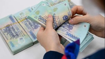 Bộ Nội vụ thống nhất tăng lương tối thiểu vùng từ ngày 1-7