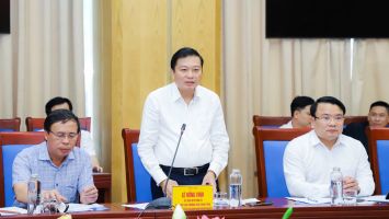 Tháo gỡ khó khăn, vướng mắc, đẩy nhanh tiến độ các dự án lưới điện truyền tải
