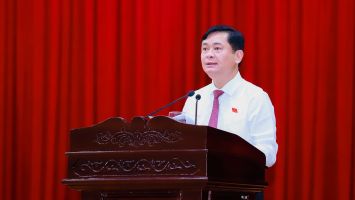 Tập trung triển khai đồng bộ, quyết liệt các giải pháp để phát huy hiệu quả các nghị quyết vừa được thông qua *