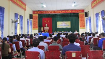 Đại biểu HĐND tỉnh và đại biểu HĐND thị xã Hoàng Mai tiếp xúc với cử tri xã Quỳnh Vinh