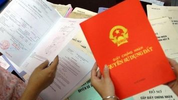 Ủy ban nhân dân thành phố Vinh trả lời cử tri Nguyễn Văn Thành, xóm Xuân Thịnh, xã Nghi Đức, thành phố Vinh về cấp giấy chứng nhận quyền sử dụng đất có nguồn gốc của đơn vị vận tải xăng dầu 7112