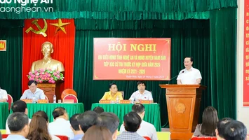 Chủ tịch UBND tỉnh Nguyễn Đức Trung tiếp xúc cử tri huyện Nam Đàn