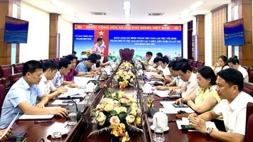 Đoàn giám sát HĐND thành phố Vinh làm việc với UBND cùng cấp về việc giải quyết các ý kiến, kiến nghị của cử tri giai đoạn 2021-2023