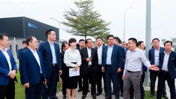 Bộ trưởng, Chủ nhiệm Văn phòng Phủ Thủ tướng Lào tìm hiểu kinh nghiệm thu hút đầu tư của Nghệ An