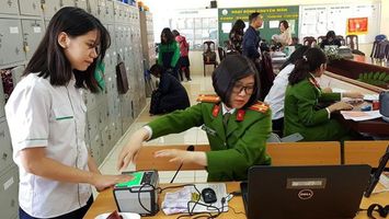 Từ 1/7, giảm lệ phí làm thẻ Căn cước, hộ chiếu
