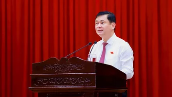 Hội đồng nhân dân tỉnh Nghệ An thông qua 18 nghị quyết, góp phần quan trọng thúc đẩy phát triển kinh kế - xã hội của tỉnh (*)