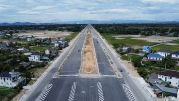 UBND tỉnh trả lời cử tri xã Nghi Phong, huyện Nghi Lộc về việc bồi thường thiệt hại cho các hộ dân khi thi công đường 72m (giai đoạn 2)