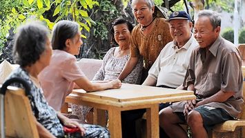 Công an tỉnh trả lời cử tri phường Quỳnh Phương, thị xã Hoàng Mai về việc lợi dụng người cao tuổi để trục lợi